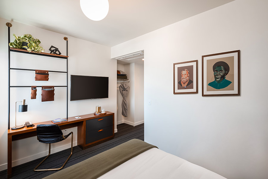 Two Bed Rooms, Pike Place Market Hotel Rooms